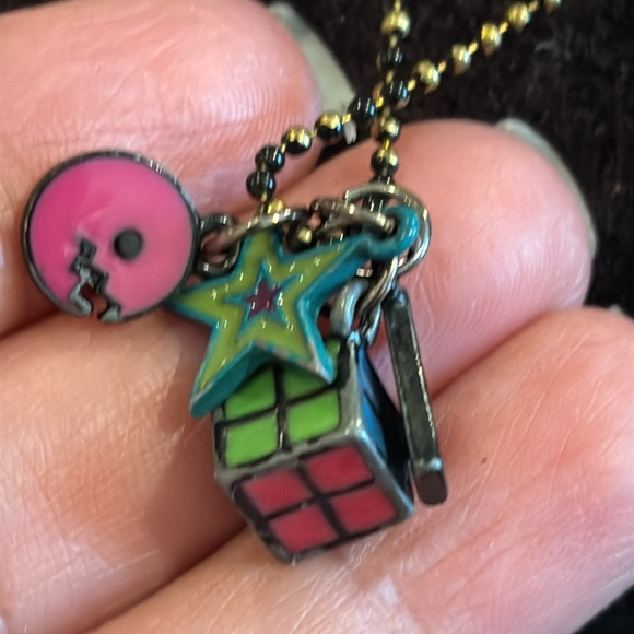 Claire’s Retro Rubiks Cube Y2K Geek Sheek Star Pendant Ball Chain Necklace - Picture 3 of 8